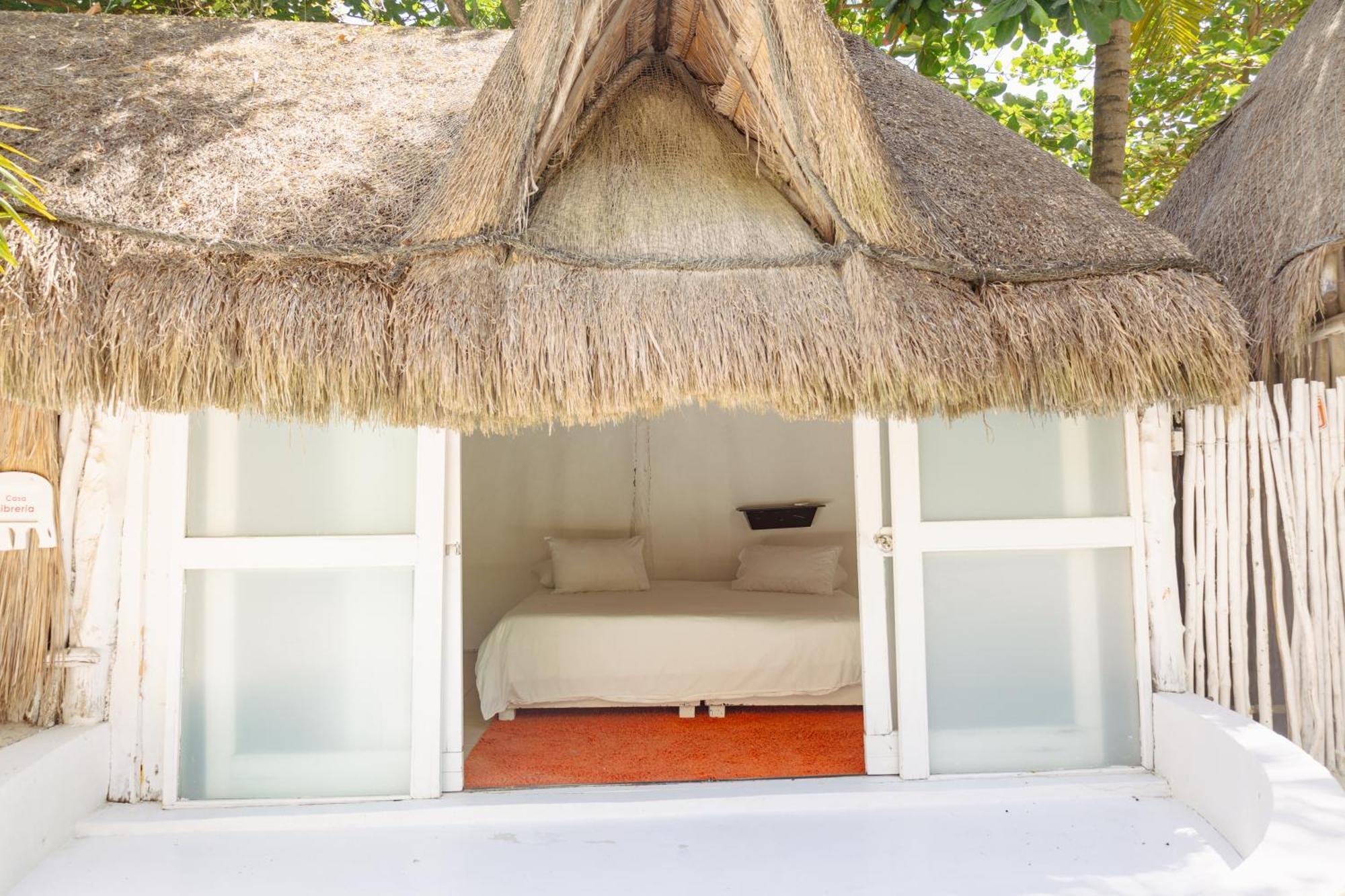 Shambala Beach House Тулум Экстерьер фото