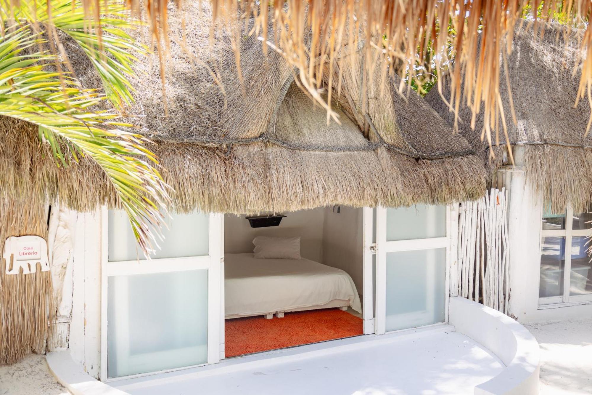 Shambala Beach House Тулум Экстерьер фото